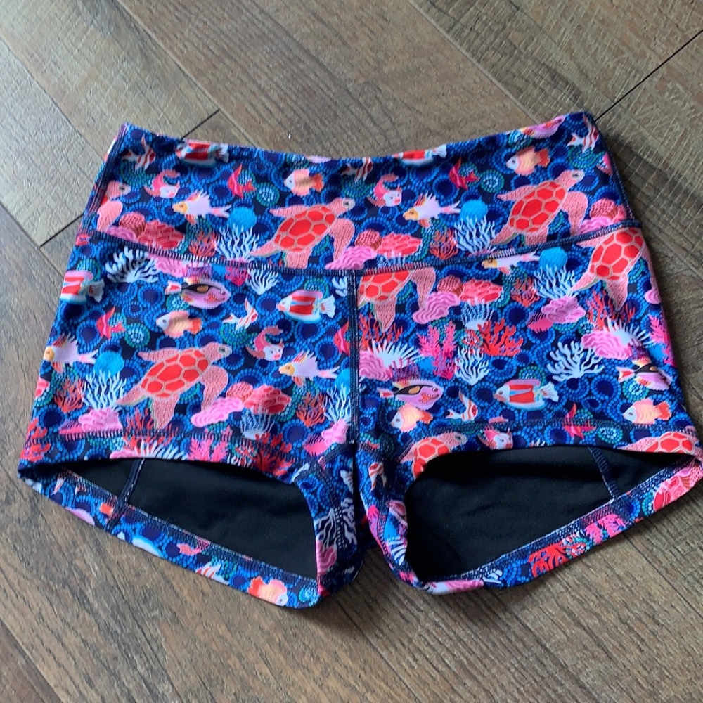 KFT High-Rise Keep Moving Lined Shorts - Under the Sea
